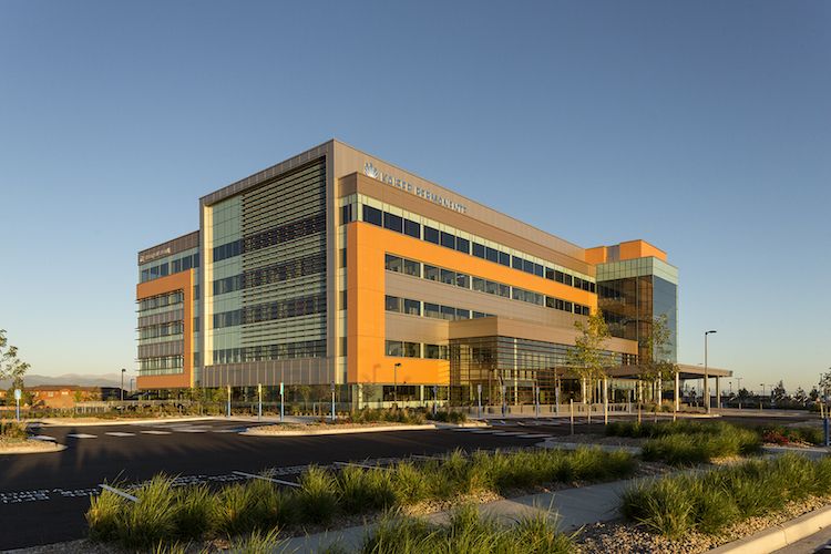 Cumming provided construction project and cost management services for the Kaiser Permanente building in Lone Tree